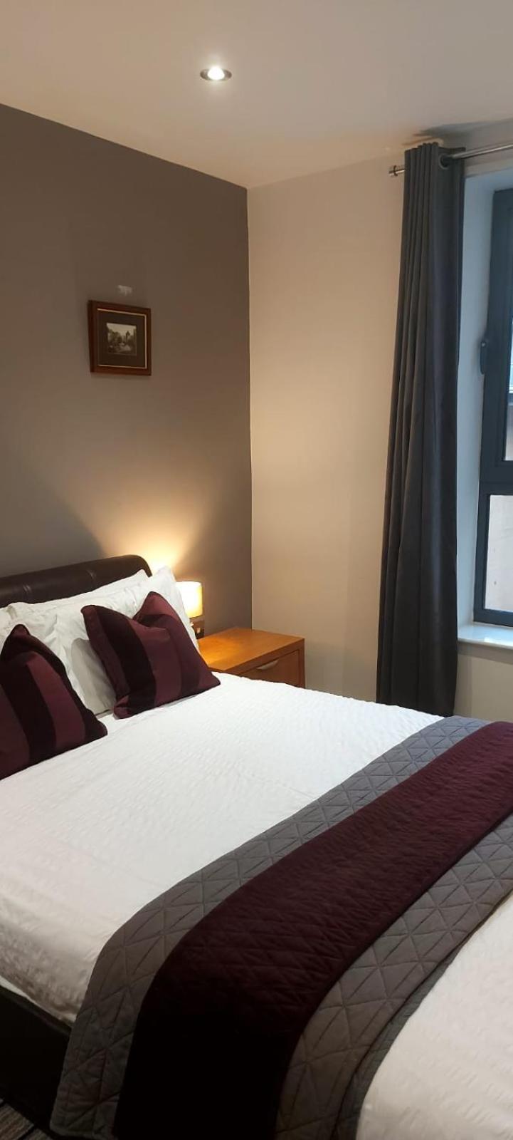 City Apartment In Great Location With A Balcony & Parking Possible - West One Sheffield Eksteriør billede