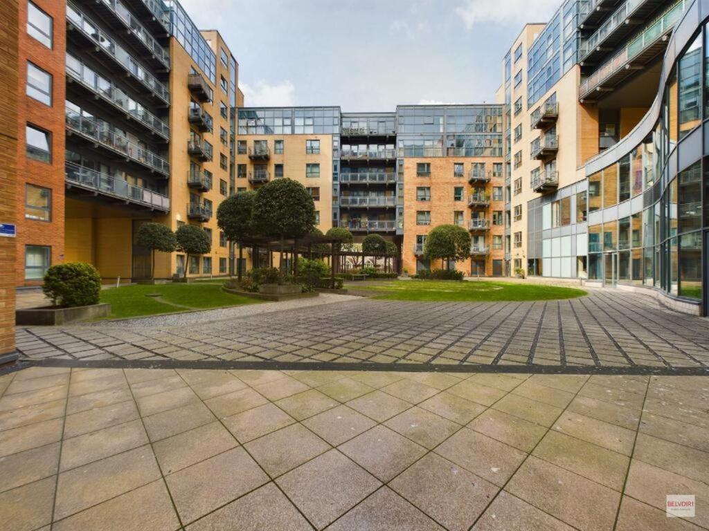 City Apartment In Great Location With A Balcony & Parking Possible - West One Sheffield Eksteriør billede