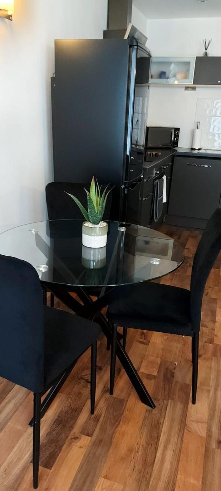 City Apartment In Great Location With A Balcony & Parking Possible - West One Sheffield Eksteriør billede